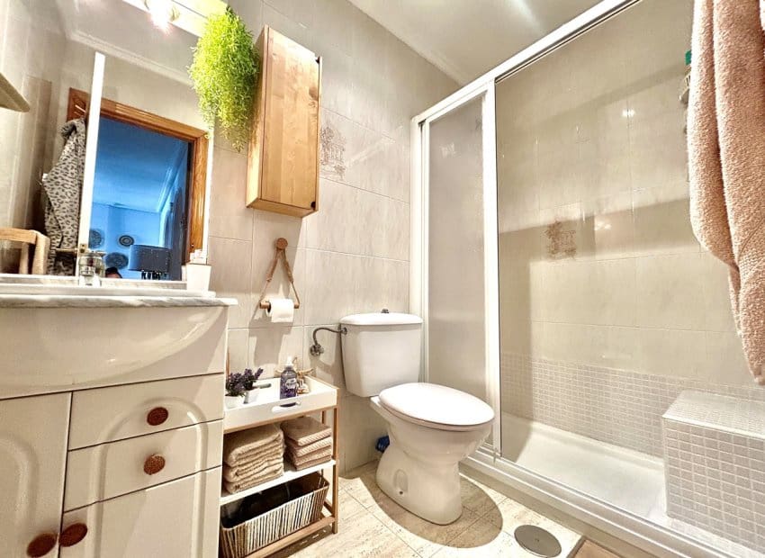 2 quarto Apartamento para venda em Torrevieja com piscina - 133 900 € (Ref: 9769015)