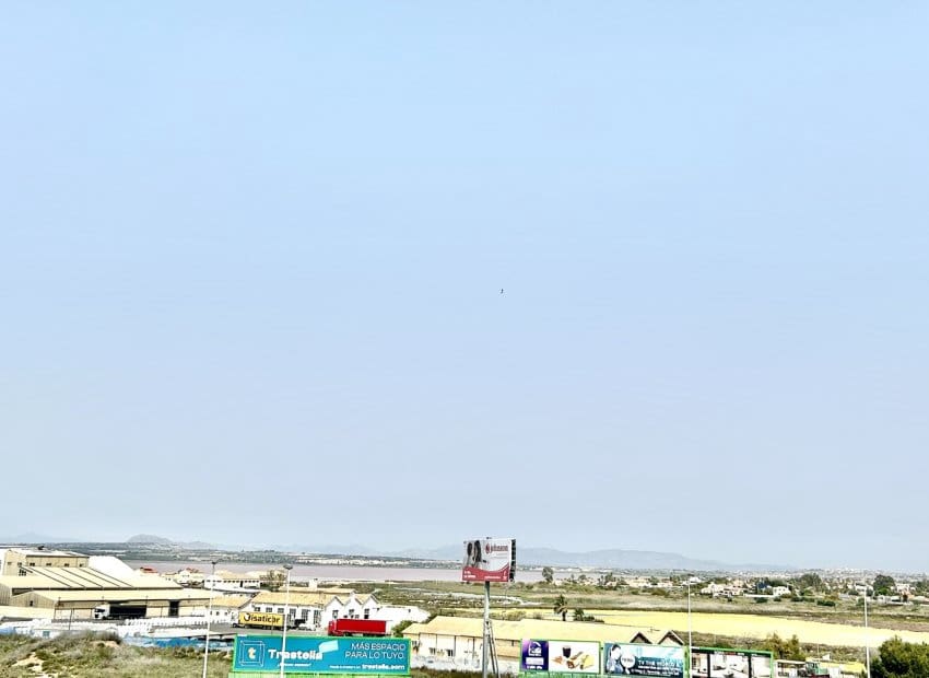 2 quarto Apartamento para venda em Torrevieja com piscina - 133 900 € (Ref: 9769015)