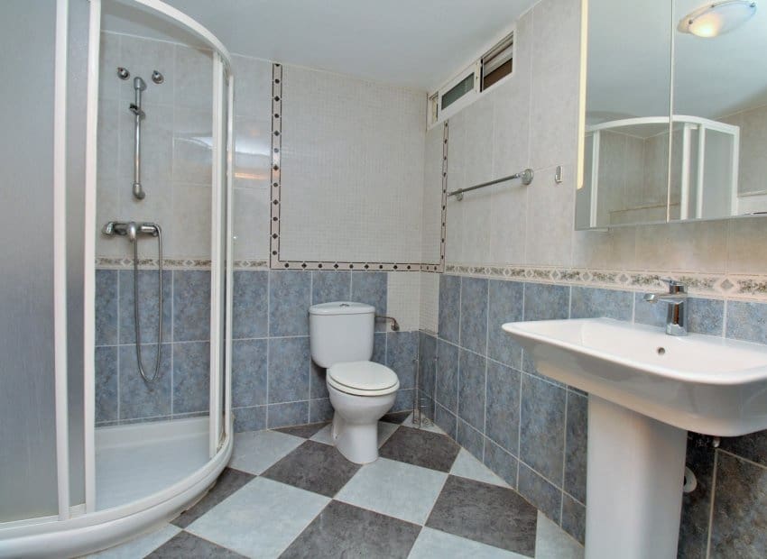 Chalet de 3 habitaciones en Orihuela Costa en venta con piscina - 499.000 € (Ref: 9769017)