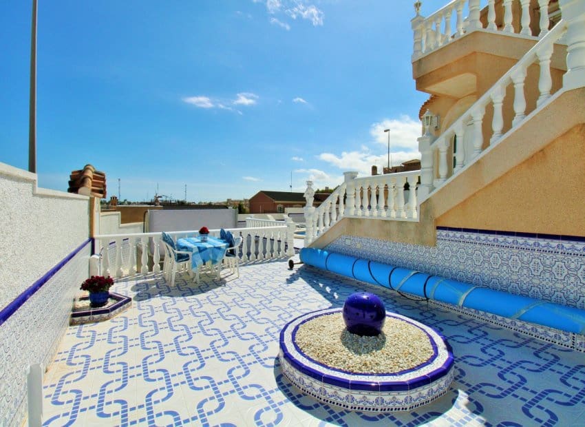 Chalet de 3 habitaciones en Orihuela Costa en venta con piscina - 499.000 € (Ref: 9769017)