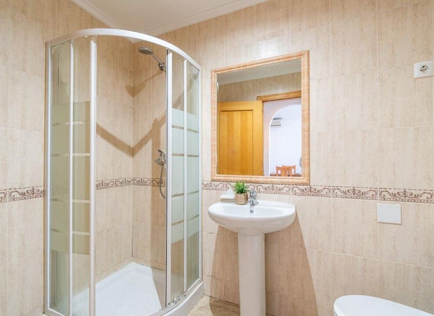 2 Zimmer Apartment zu verkaufen in Orihuela Costa mit Pool - 169.000 € (Ref: 9769023)