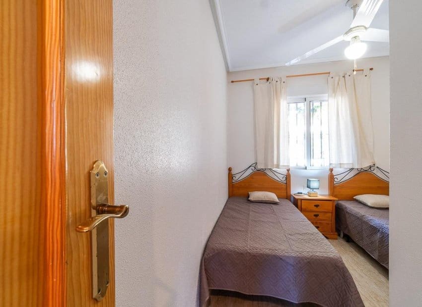 2 Zimmer Apartment zu verkaufen in Orihuela Costa mit Pool - 169.000 € (Ref: 9769023)