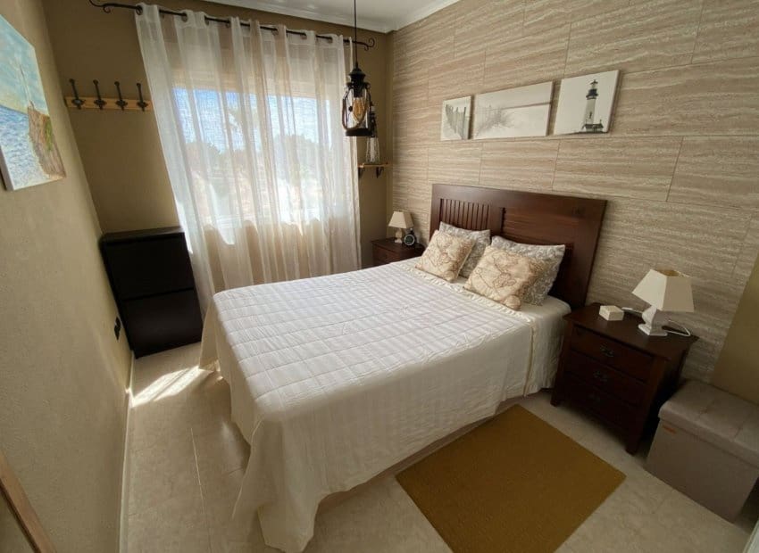 Apartamento de 2 habitaciones en Rojales en venta con piscina - 189.995 € (Ref: 9769024)