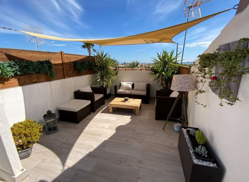 Apartamento de 2 habitaciones en Rojales en venta con piscina - 189.995 € (Ref: 9769024)