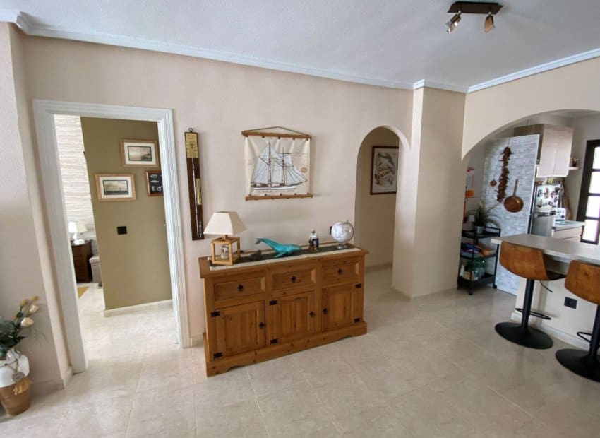 Apartamento de 2 habitaciones en Rojales en venta con piscina - 189.995 € (Ref: 9769024)