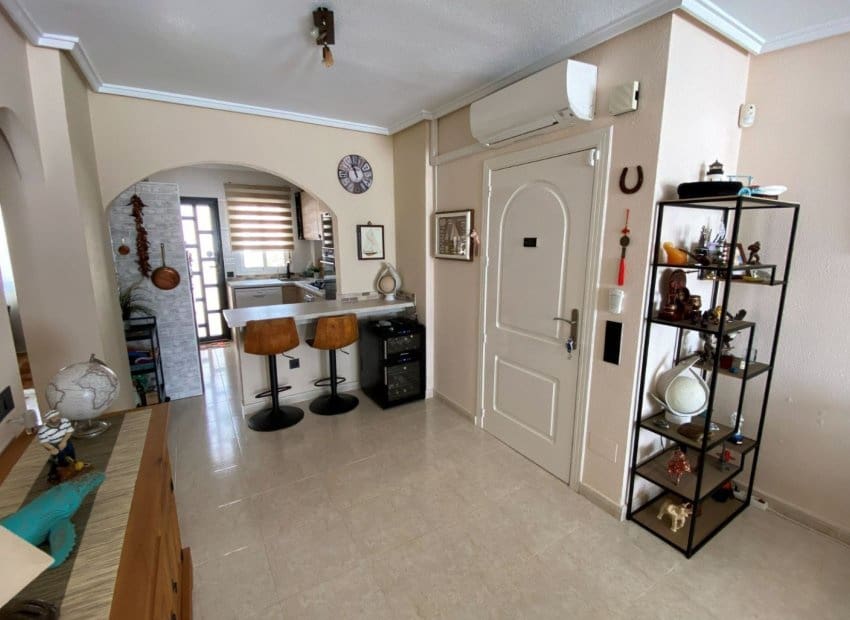 Apartamento de 2 habitaciones en Rojales en venta con piscina - 189.995 € (Ref: 9769024)