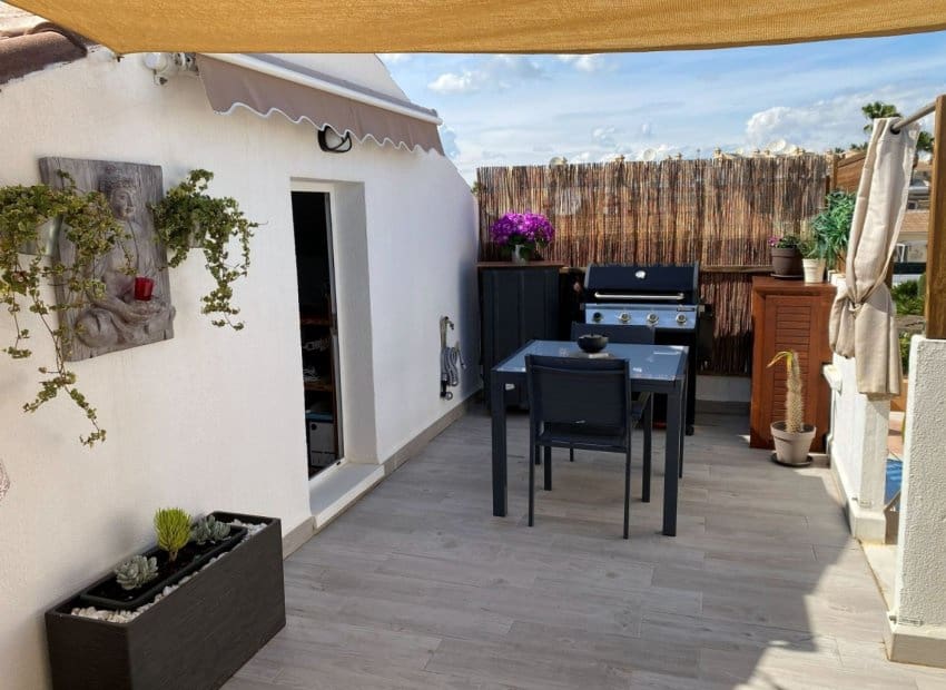 Apartamento de 2 habitaciones en Rojales en venta con piscina - 189.995 € (Ref: 9769024)