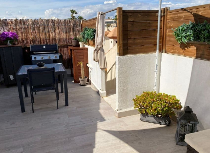 Apartamento de 2 habitaciones en Rojales en venta con piscina - 189.995 € (Ref: 9769024)