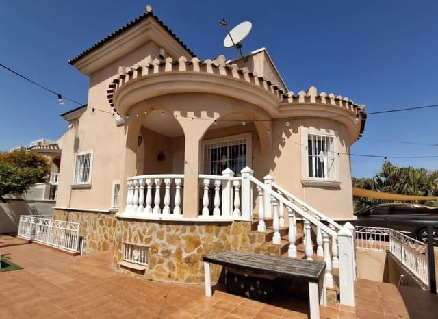 4 Zimmer Villa zu verkaufen in Doña Pepa, Rojales mit Pool - 395.000 € (Ref: 9769025)