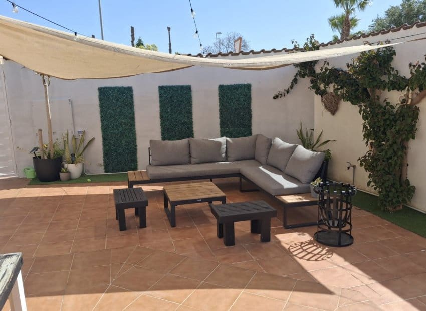4 bedroom Villa for sale in Dona Pepa with pool - € 395,000 (Ref: 9769025)
