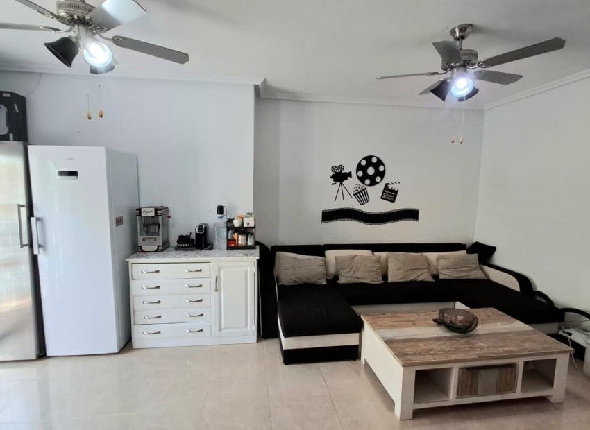 4 bedroom Villa for sale in Dona Pepa with pool - € 395,000 (Ref: 9769025)