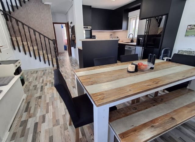 4 Zimmer Villa zu verkaufen in Doña Pepa, Rojales mit Pool - 395.000 € (Ref: 9769025)