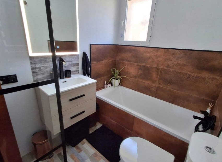 4 bedroom Villa for sale in Dona Pepa with pool - € 395,000 (Ref: 9769025)