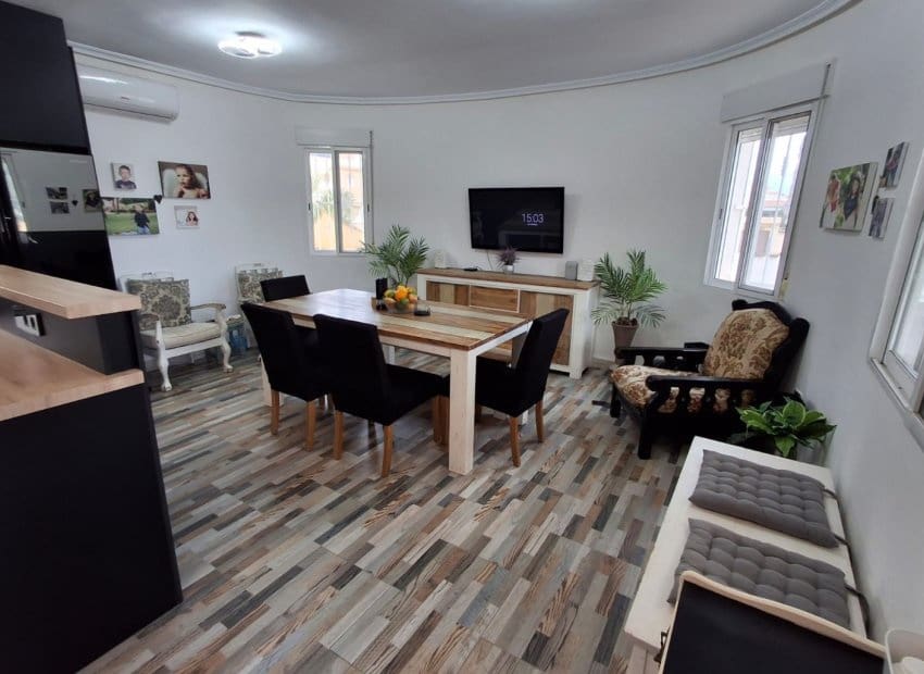 4 bedroom Villa for sale in Dona Pepa with pool - € 395,000 (Ref: 9769025)