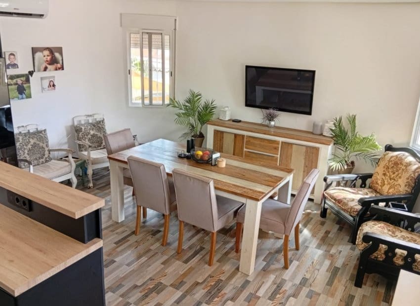 4 bedroom Villa for sale in Dona Pepa with pool - € 395,000 (Ref: 9769025)