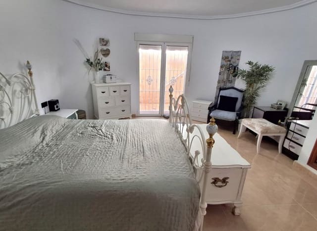 4 Zimmer Villa zu verkaufen in Doña Pepa, Rojales mit Pool - 395.000 € (Ref: 9769025)