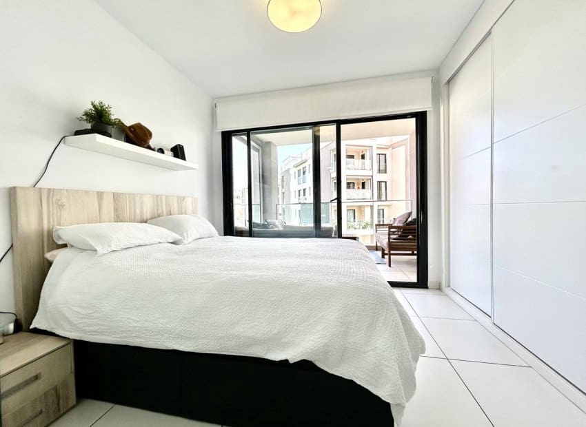 2 Zimmer Apartment zu verkaufen in Villamartin mit Pool - 229.500 € (Ref: 9770908)