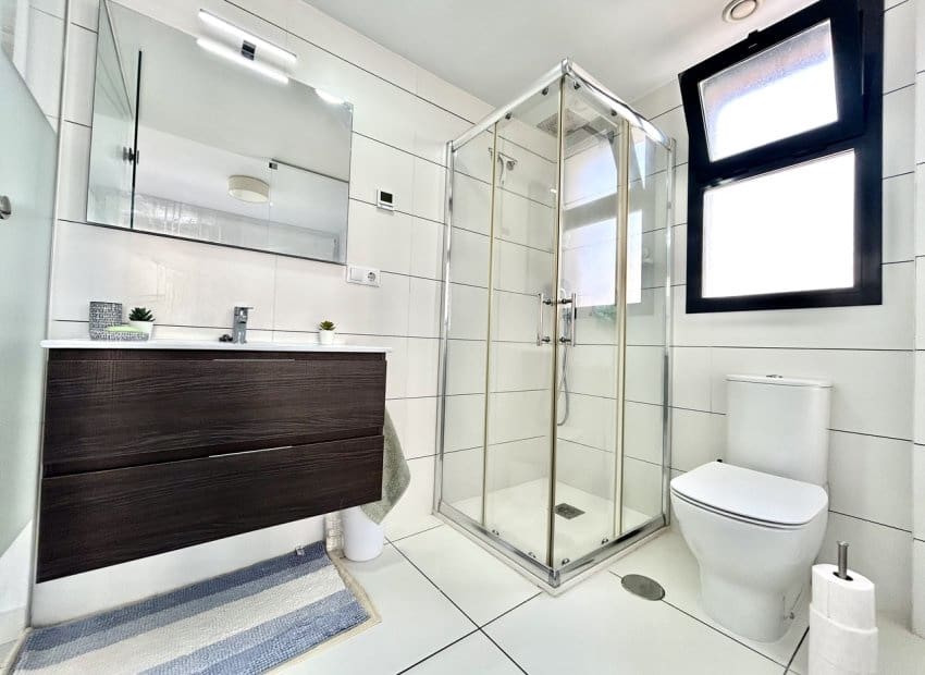 2 Zimmer Apartment zu verkaufen in Villamartin mit Pool - 229.500 € (Ref: 9770908)