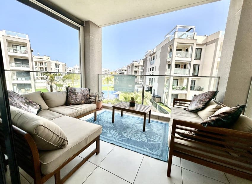 2 Zimmer Apartment zu verkaufen in Villamartin mit Pool - 229.500 € (Ref: 9770908)