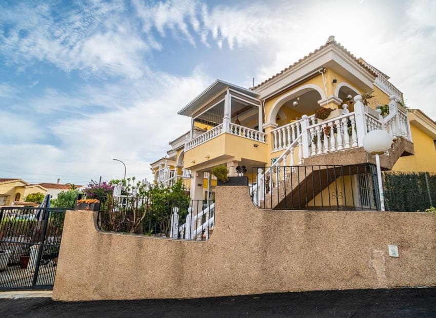 3 sovrum Villa till salu i San Fulgencio med pool - 309 999 € (Ref: 9770911)