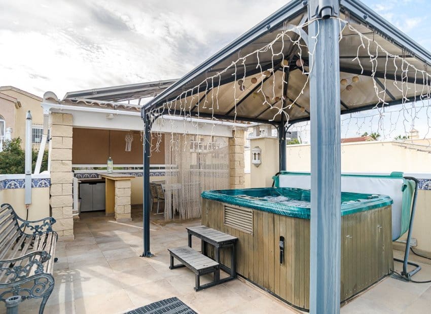 3 sovrum Villa till salu i San Fulgencio med pool - 309 999 € (Ref: 9770911)