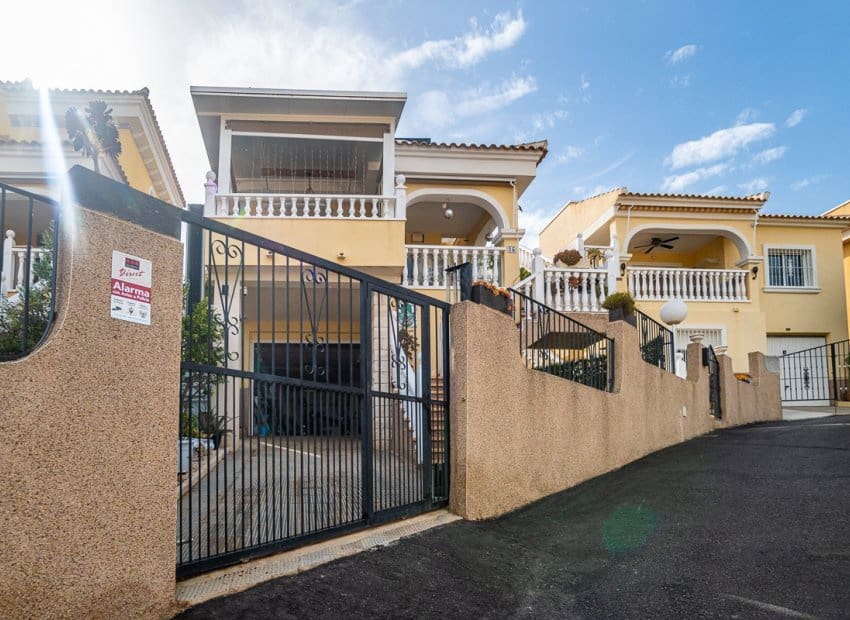 3 sovrum Villa till salu i San Fulgencio med pool - 309 999 € (Ref: 9770911)