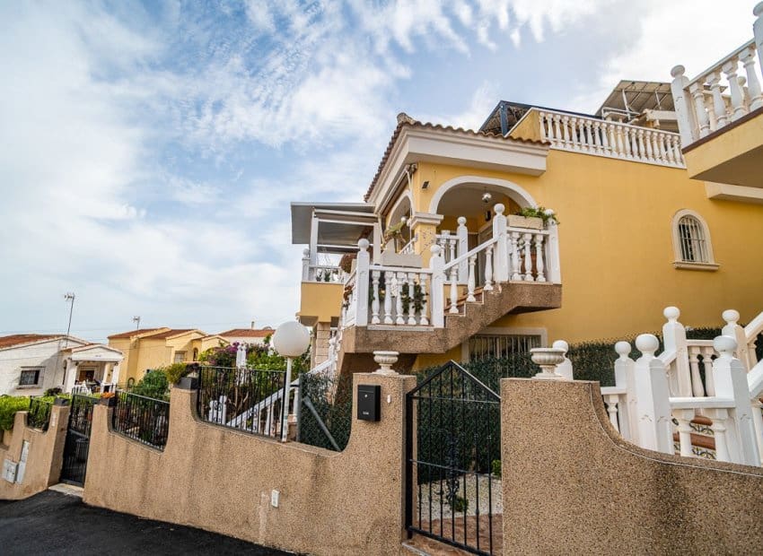 3 sovrum Villa till salu i San Fulgencio med pool - 309 999 € (Ref: 9770911)