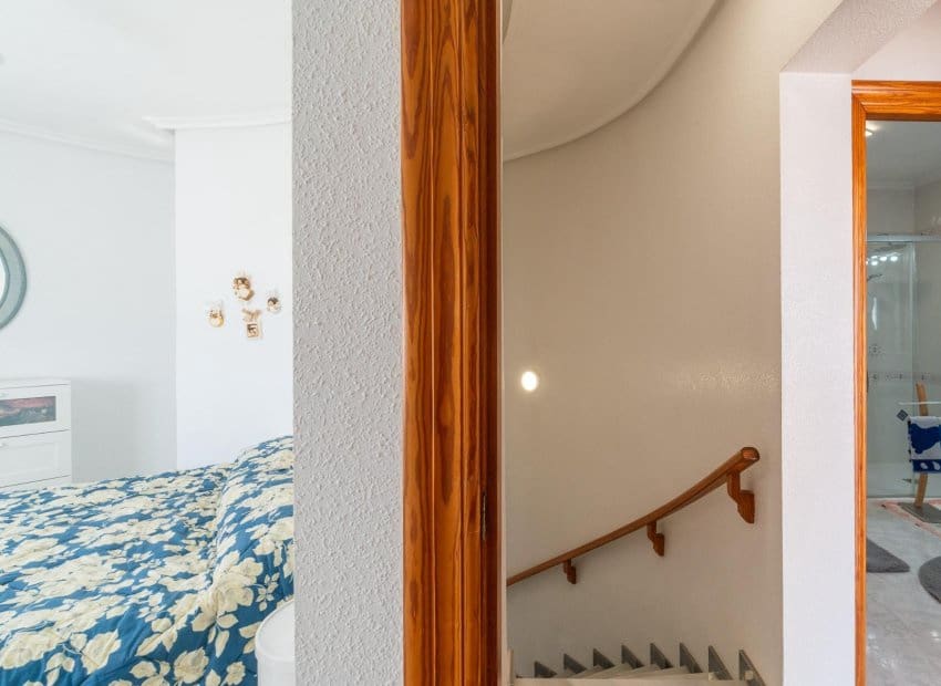 3 quarto Moradia para venda em Playa Flamenca com piscina - 640 000 € (Ref: 9770912)