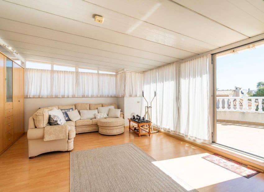 3 quarto Moradia para venda em Playa Flamenca com piscina - 640 000 € (Ref: 9770912)