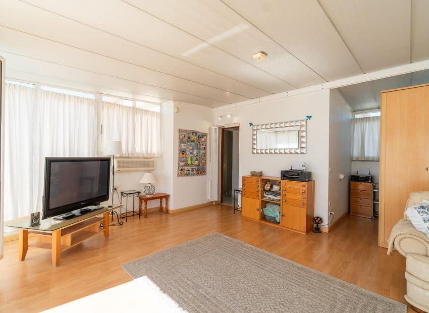 3 quarto Moradia para venda em Playa Flamenca com piscina - 640 000 € (Ref: 9770912)