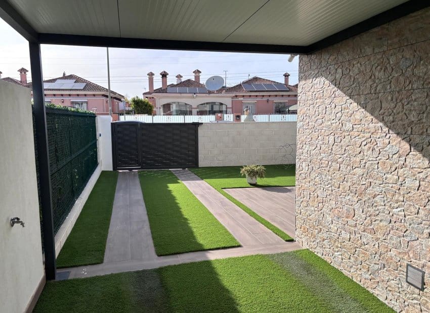 2 slaapkamer Huis te koop in Los Montesinos - € 374.500 (Ref: 9770914)