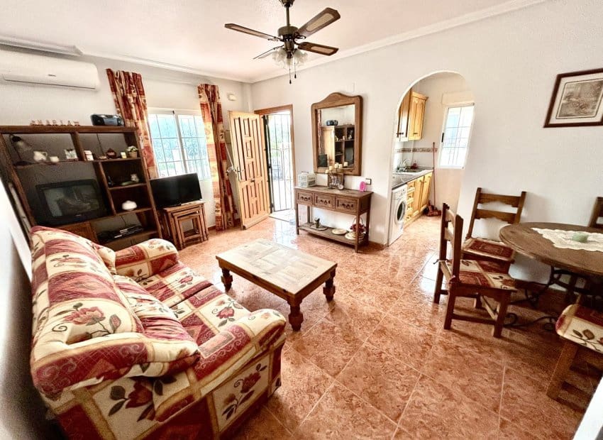 3 soverom Hus til salgs i Cabo Roig med svømmebasseng - € 220 000 (Ref: 9770916)