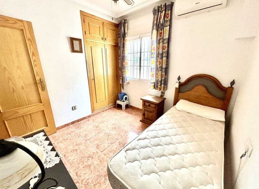 3 soverom Hus til salgs i Cabo Roig med svømmebasseng - € 220 000 (Ref: 9770916)