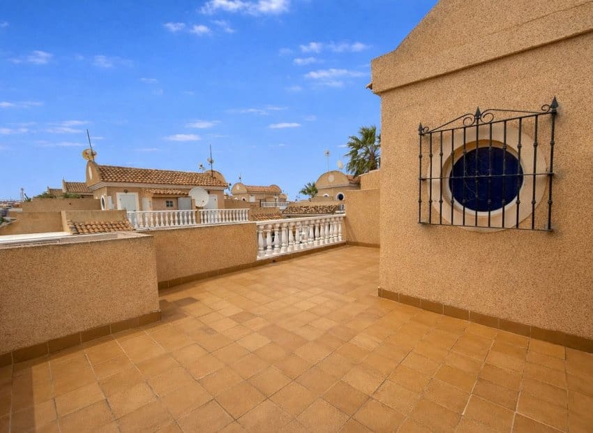 3 soverom Hus til salgs i Cabo Roig med svømmebasseng - € 220 000 (Ref: 9770916)