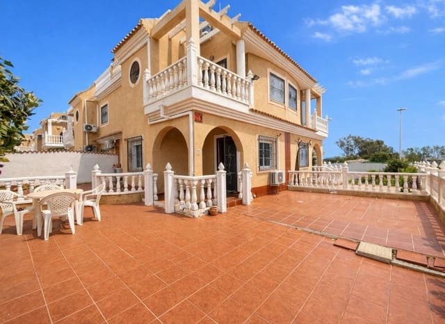 3 soverom Hus til salgs i Cabo Roig, Orihuela med svømmebasseng - € 220 000 (Ref: 9770916)