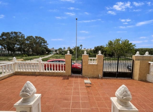 3 soverom Hus til salgs i Cabo Roig, Orihuela med svømmebasseng - € 220 000 (Ref: 9770916)