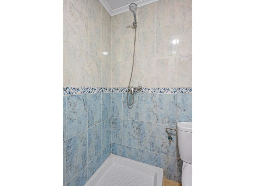 2 soverom Leilighet til salgs i Daya Nueva med svømmebasseng - € 135 000 (Ref: 9775976)