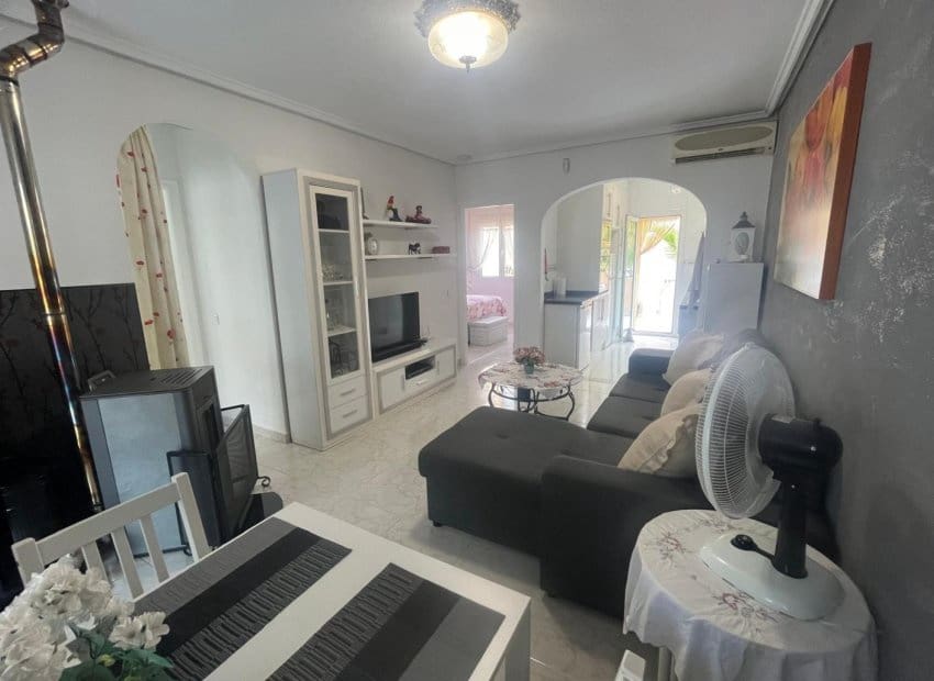 2 soveværelse Lejlighed til salg i Dona Pepa - € 198.000 (Ref: 9775978)