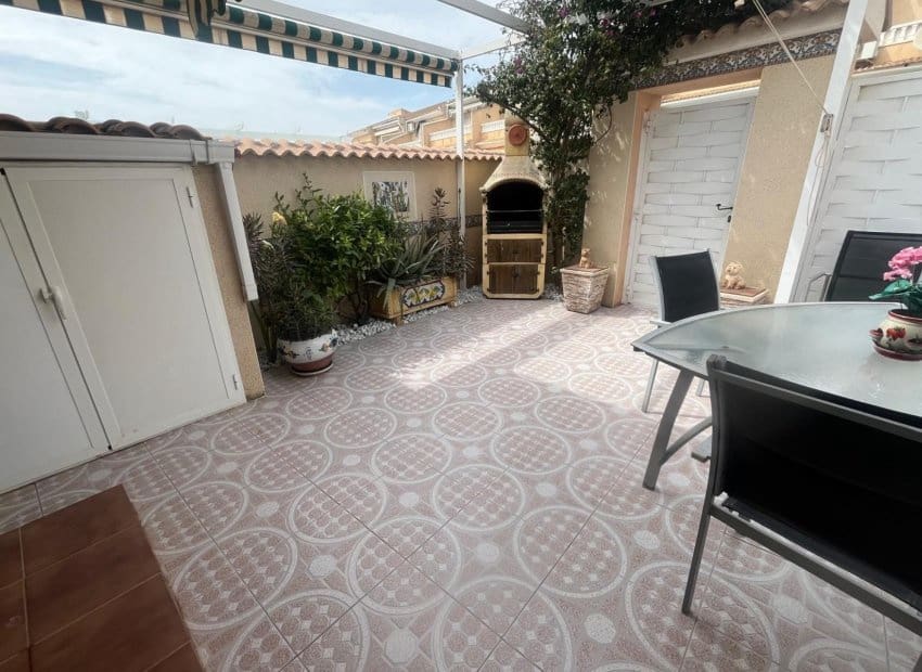 2 soveværelse Lejlighed til salg i Dona Pepa - € 198.000 (Ref: 9775978)