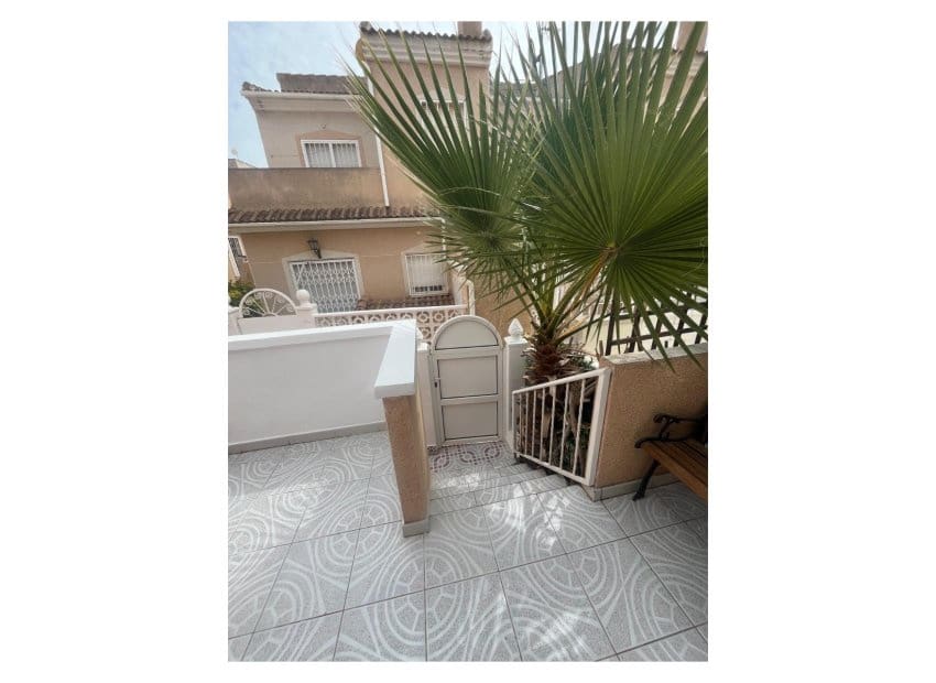 2 soveværelse Lejlighed til salg i Dona Pepa - € 198.000 (Ref: 9775978)