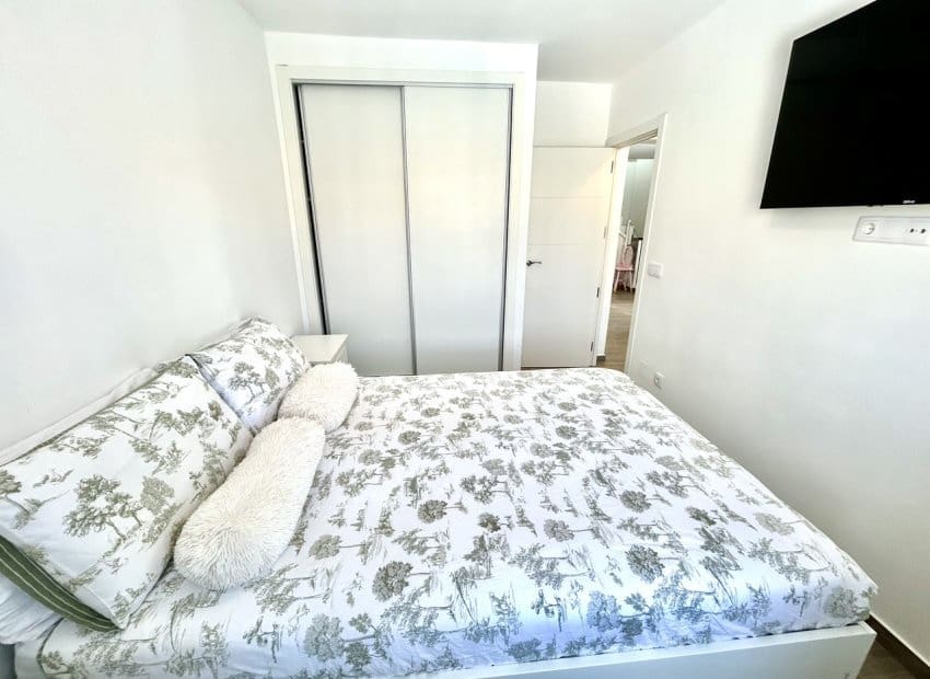 5 soveværelse Villa til salg i Villamartin med swimmingpool - € 459.000 (Ref: 9775979)