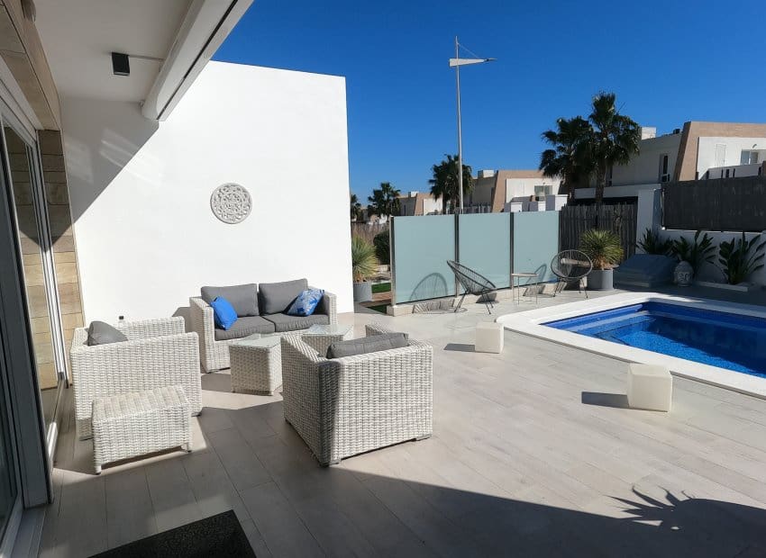 3 slaapkamer Villa te koop in Algorfa met zwembad - € 585.000 (Ref: 9778461)