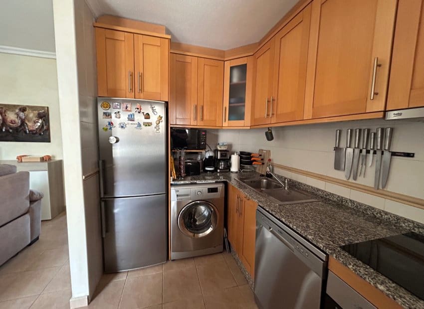 2 slaapkamer Appartement te koop in Jacarilla met zwembad - € 108.000 (Ref: 9781261)