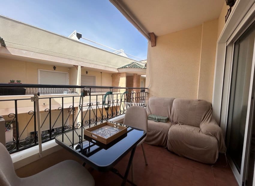 2 slaapkamer Appartement te koop in Jacarilla met zwembad - € 108.000 (Ref: 9781261)