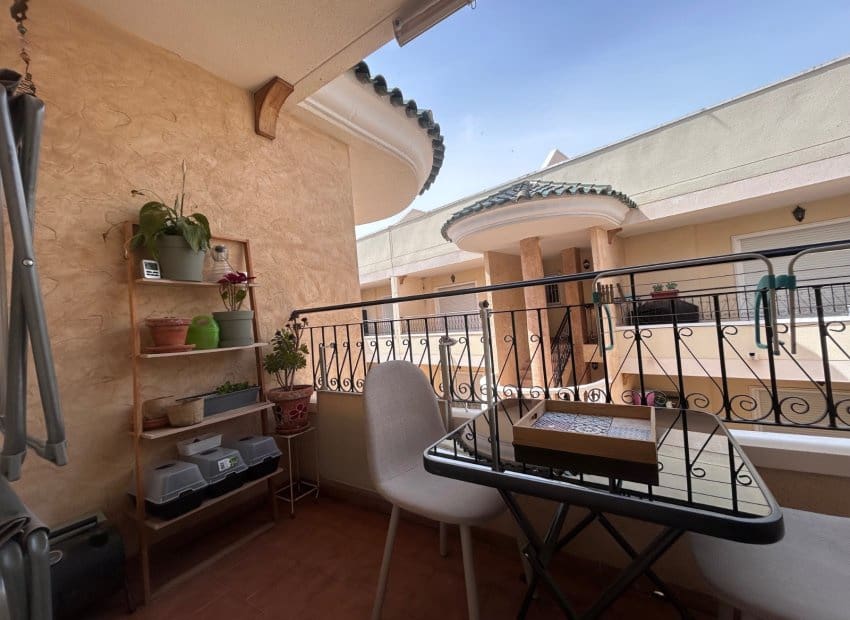 2 slaapkamer Appartement te koop in Jacarilla met zwembad - € 108.000 (Ref: 9781261)