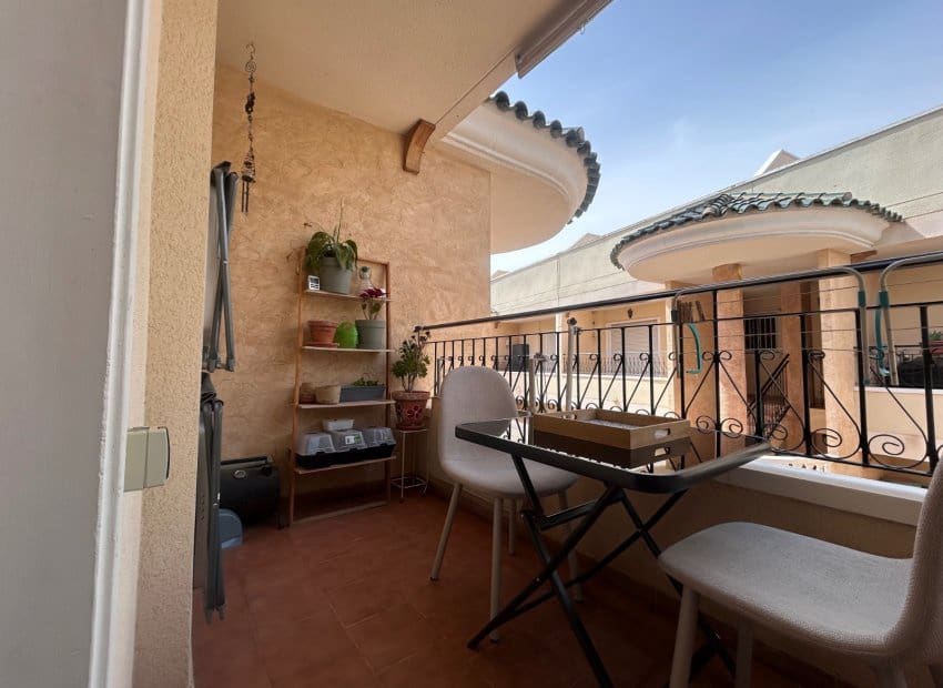 2 slaapkamer Appartement te koop in Jacarilla met zwembad - € 108.000 (Ref: 9781261)