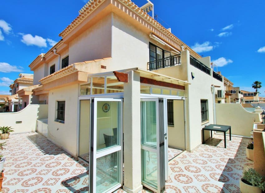 3 soverom Hus til salgs i Playa Flamenca med svømmebasseng - € 249 950 (Ref: 9781263)
