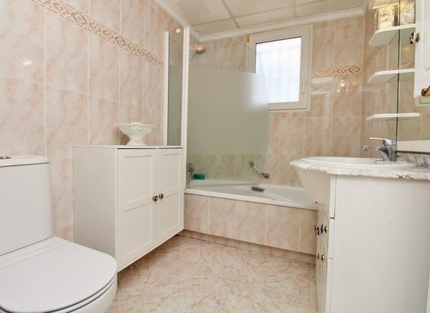 3 soverom Hus til salgs i Playa Flamenca med svømmebasseng - € 249 950 (Ref: 9781263)