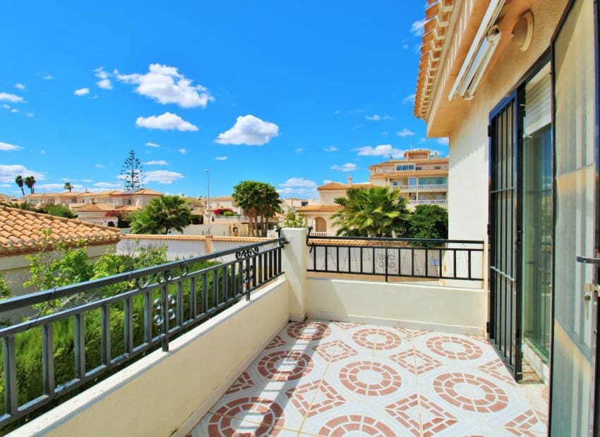 3 soverom Hus til salgs i Playa Flamenca med svømmebasseng - € 249 950 (Ref: 9781263)