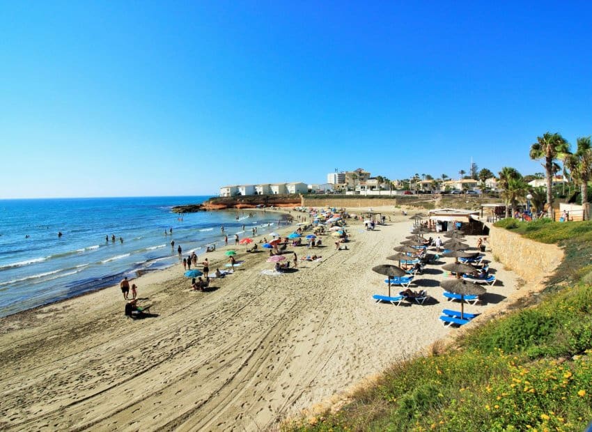 3 soverom Hus til salgs i Playa Flamenca med svømmebasseng - € 249 950 (Ref: 9781263)